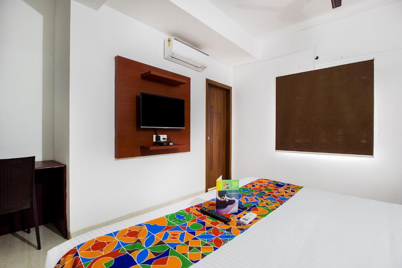 Fabhotel Limestone Suites - 750M From Yashoda Hospitals, Somajiguda Haiderabad Buitenkant foto